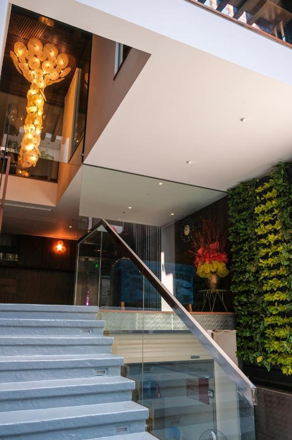 Signature Boutique Hotel Ho Chi Minh City Exterior photo